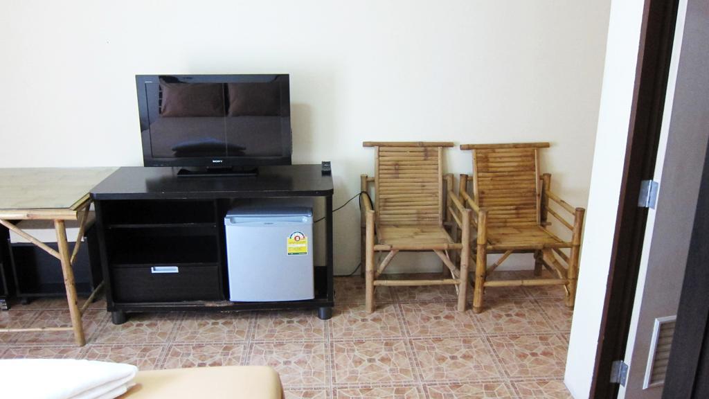 Samal Guesthouse Pattaya Luaran gambar
