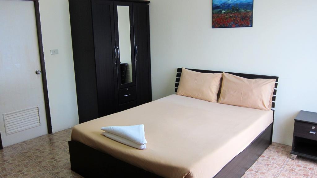 Samal Guesthouse Pattaya Luaran gambar