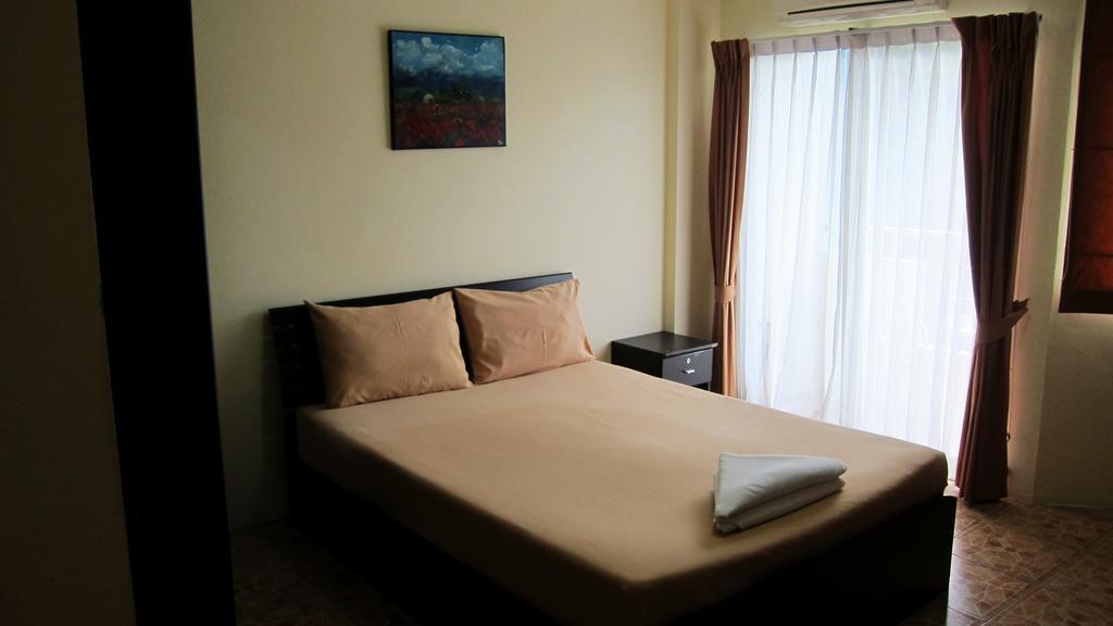 Samal Guesthouse Pattaya Luaran gambar