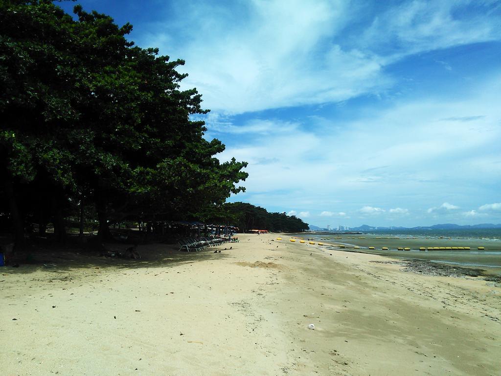 Samal Guesthouse Pattaya Luaran gambar