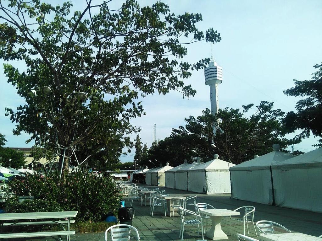 Samal Guesthouse Pattaya Luaran gambar